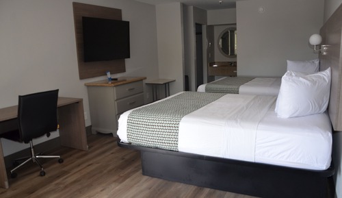 Chambre, 2 grands lits, non-fumeurs