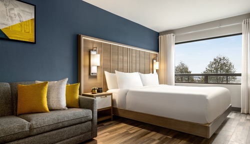 Chambre Premium, 1 très grand lit et 1 canapé-lit