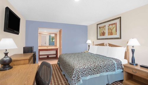 Chambre, 1 grand lit, accessible aux personnes à mobilité réduite, non-fumeurs (Mobility)