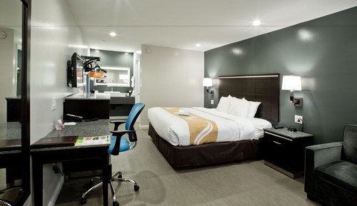 Chambre, 1 très grand lit, accessible aux personnes à mobilité réduite, non-fumeurs