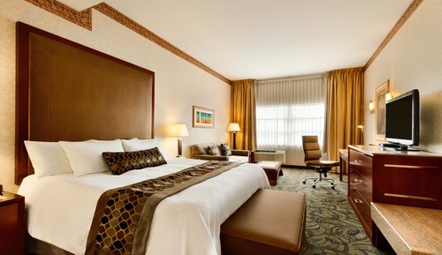 Chambre Standard, 1 très grand lit (Exterior Entrance, Stair Access Only)
