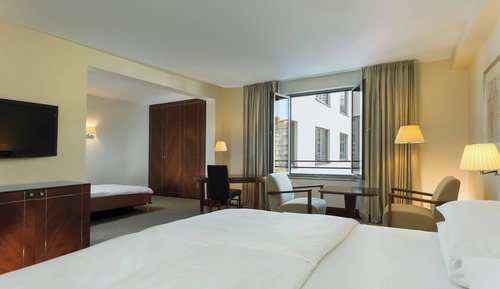 Chambre Exécutive, 1 très grand lit