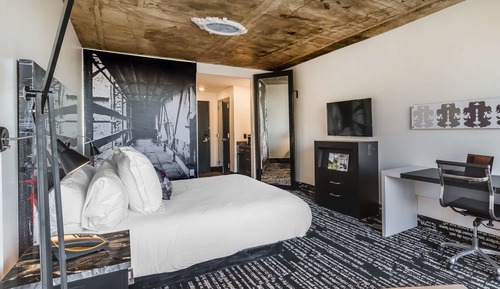 Chambre, 1 très grand lit