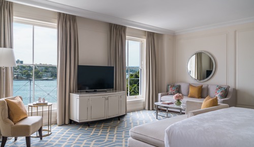 Chambre Exécutive, 1 très grand lit, vue port