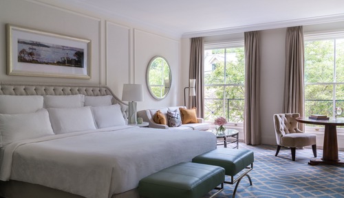 Chambre Exécutive, 1 très grand lit, vue ville