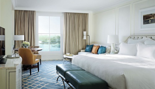 Chambre Deluxe, 1 très grand lit, vue port