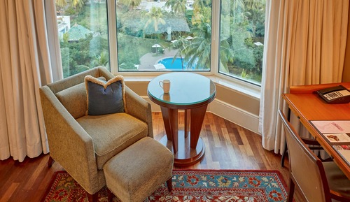 Chambre « Premier », vue piscine