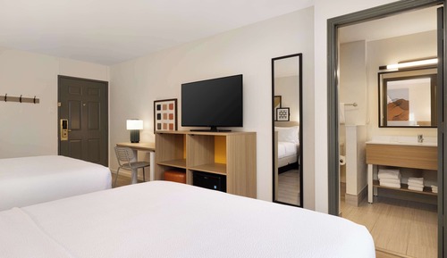 Chambre, 2 grands lits, accessible aux personnes à mobilité réduite (Hearing)