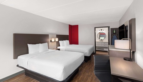 Chambre, 1 très grand lit, non-fumeurs (Mobility/Hearing, Tub w/ Grab Bars)