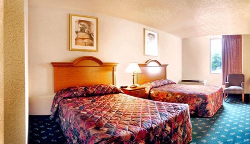 Chambre, accessible aux personnes à mobilité réduite, non-fumeurs (2 Double Beds, Roll-in Shower)