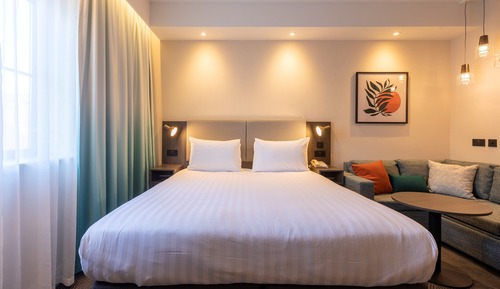 Chambre Premium, 1 grand lit et 1 canapé-lit