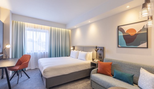 Chambre Premium, 1 grand lit et 1 canapé-lit