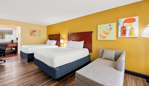 Chambre Standard, 2 lits doubles, non-fumeurs, réfrigérateur et four à micro-ondes (Pet Friendly)