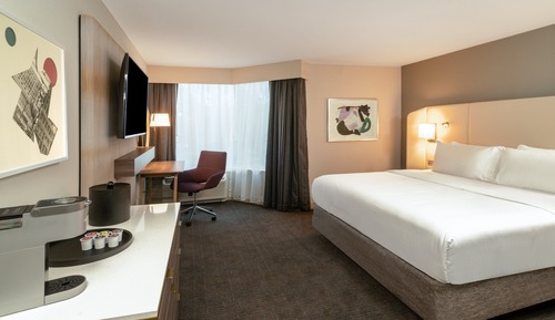 Chambre Standard, 1 très grand lit, accessible aux personnes à mobilité réduite (Accessible Tub)