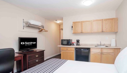 Chambre Standard, 1 grand lit, coin cuisine