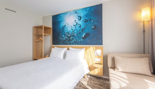 Chambre Supérieure, 1 lit double, accessible aux personnes à mobilité réduite