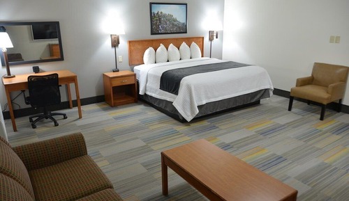 Chambre Supérieure, 1 très grand lit et 1 canapé-lit (Smoke-Free)
