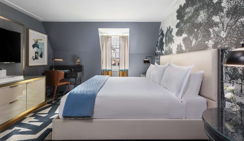 Suite Junior, 1 très grand lit et 1 canapé-lit