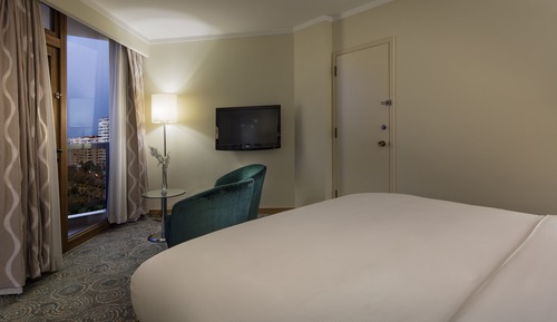 Chambre, 1 très grand lit, vue mer