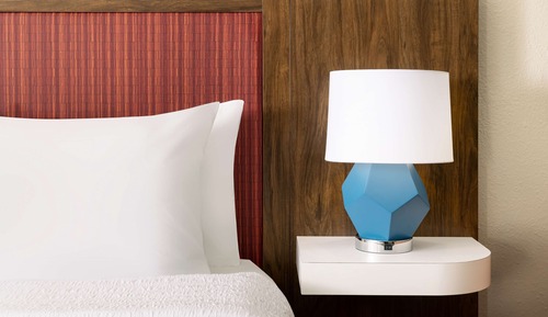 Chambre standard avec grand lit deux places