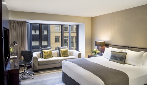 Chambre Premium, 1 très grand lit, accès au salon club