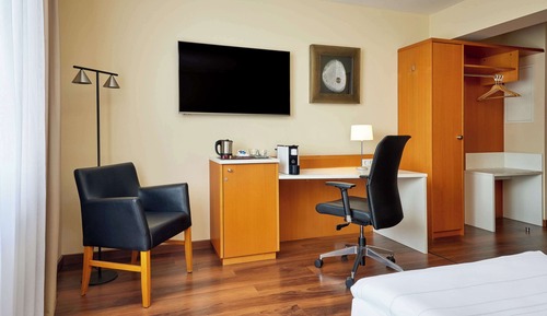 Chambre Affaires, 1 grand lit (Quiet Location)
