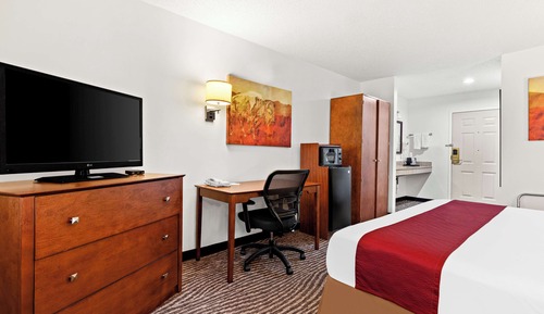 Chambre Standard, 1 très grand lit, non-fumeurs (Refrigerator & Microwave)