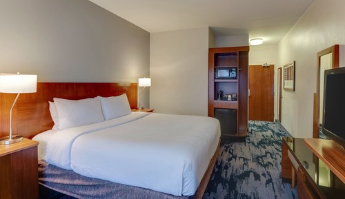 Chambre, 1 très grand lit, non-fumeurs
