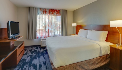 Suite, 1 chambre (Mobility/Hearing Accessible, Tub)