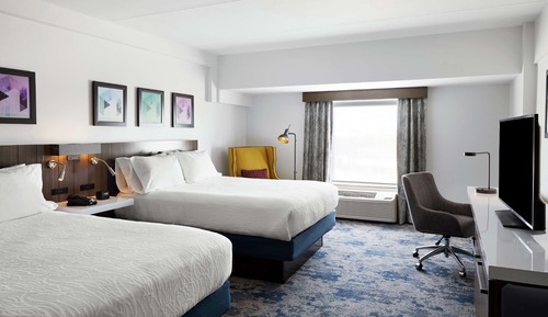 2 grands lits queen-size