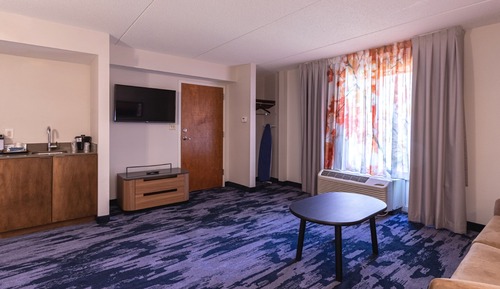 Suite, 1 très grand lit et 1 canapé-lit