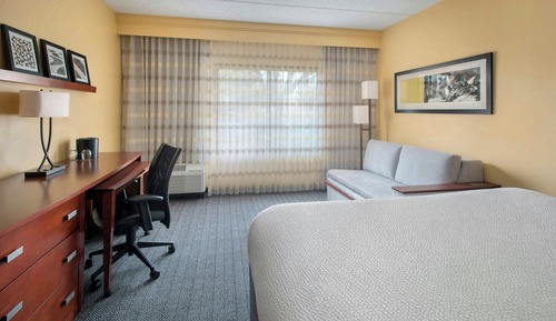 Chambre, 1 très grand lit et 1 canapé-lit, non-fumeurs