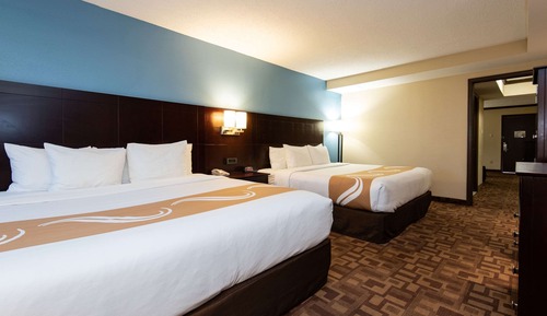 Suite Familiale (2 King and 1 Sofa Bed)