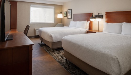 Chambre Tradition, 2 grands lits, non-fumeurs (Mobility Accessible, Tub)