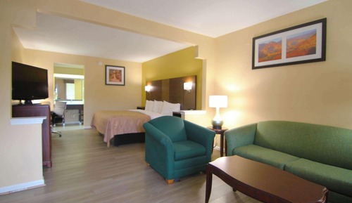 Suite, 1 très grand lit et 1 canapé-lit, non-fumeurs