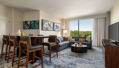 Suite Deluxe, 1 très grand lit, accessible aux personnes à mobilité réduite (Roll-In Shower)