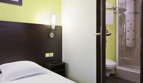 Chambre Standard, 2 lits une place