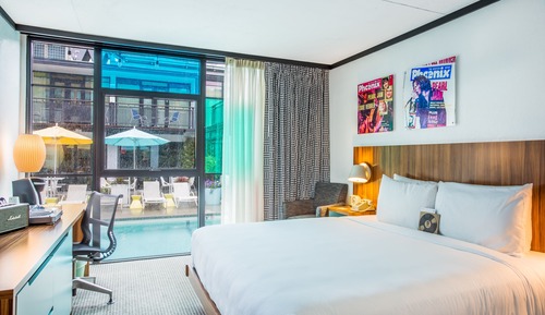 Chambre Standard, 1 très grand lit, accessible aux personnes à mobilité réduite