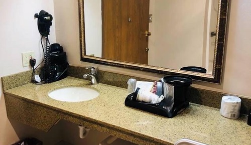 Chambre, 2 lits doubles, accessible aux personnes à mobilité réduite, non-fumeurs