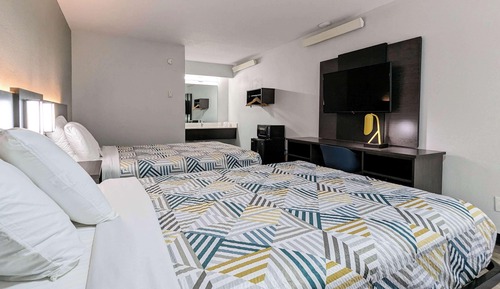 Chambre Standard, 2 lits doubles, accessible aux personnes à mobilité réduite, non-fumeurs