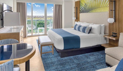 Chambre, 1 très grand lit, vue établissement