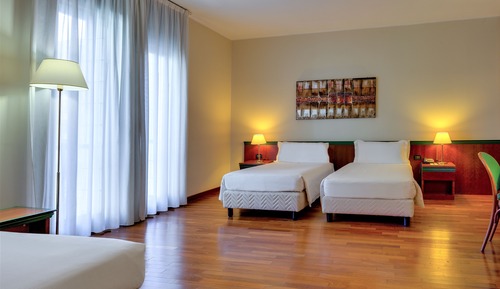 Chambre Triple, 3 lits une place