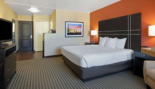 Chambre, 1 très grand lit, accessible aux personnes à mobilité réduite (Mobility Accessible)