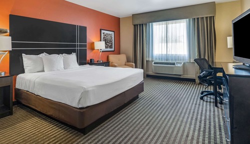Chambre Deluxe, 1 très grand lit, non-fumeurs, vue piscine