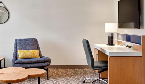Suite Junior, 1 très grand lit et 1 canapé-lit, non-fumeurs, en angle