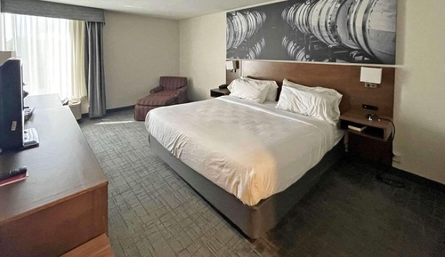 Chambre, 1 très grand lit, non-fumeurs