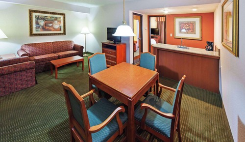 Suite Deluxe, 1 très grand lit et 1 canapé-lit, non-fumeurs (Wet Bar)