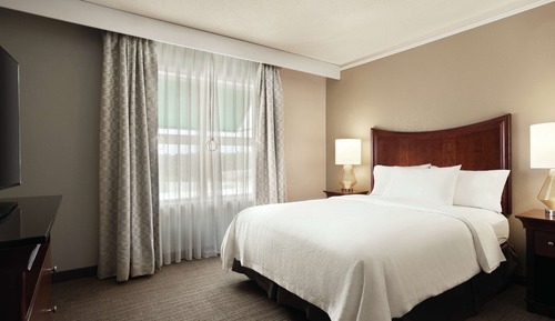 Suite, 1 grand lit, accessible aux personnes à mobilité réduite, baignoire