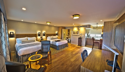 Chambre Deluxe, 2 grands lits (Two Queen Bed Non-Smoking Room)