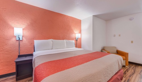 Chambre Standard, 1 très grand lit, fumeurs